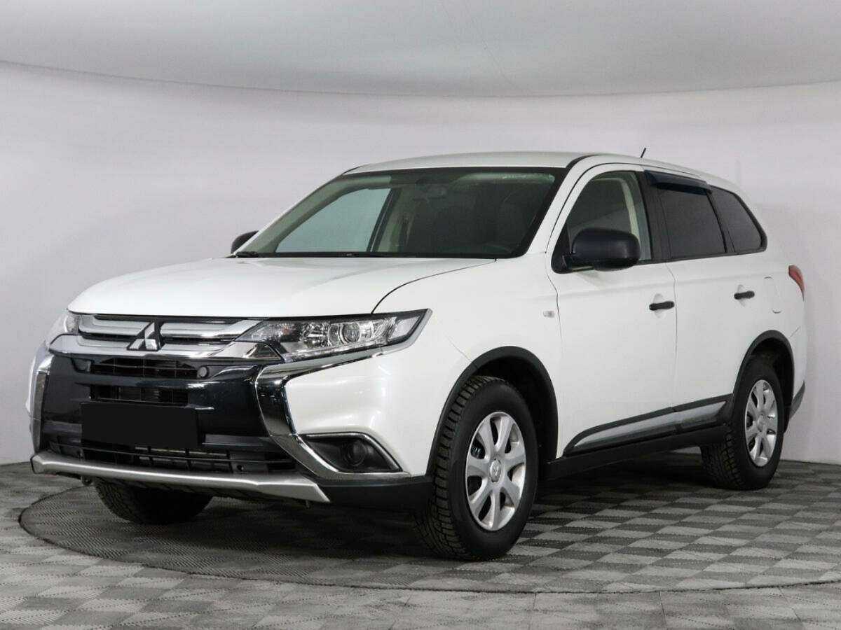 Mitsubishi Outlander, 2015