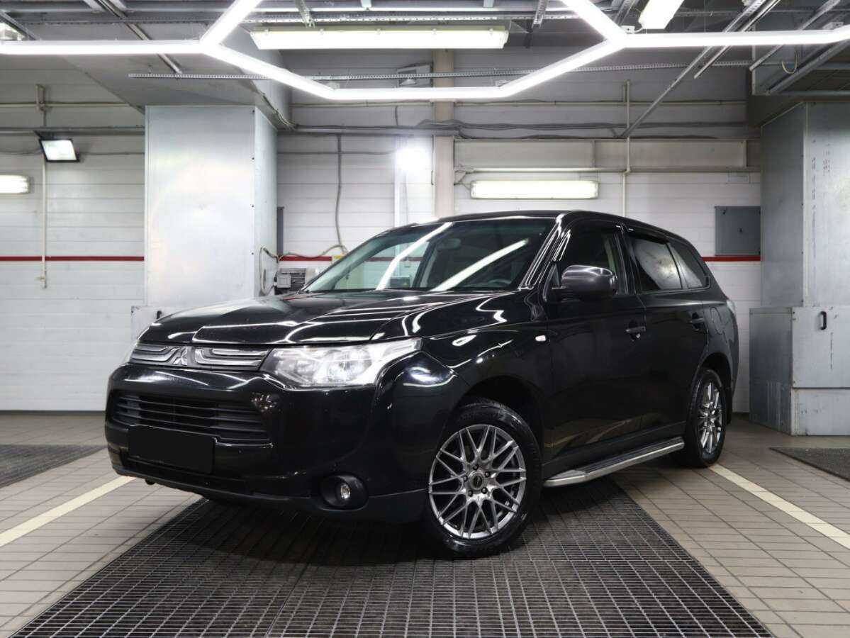 Mitsubishi Outlander, 2013