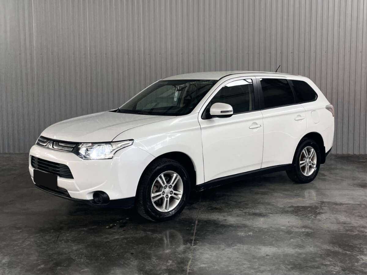 Mitsubishi Outlander, 2013