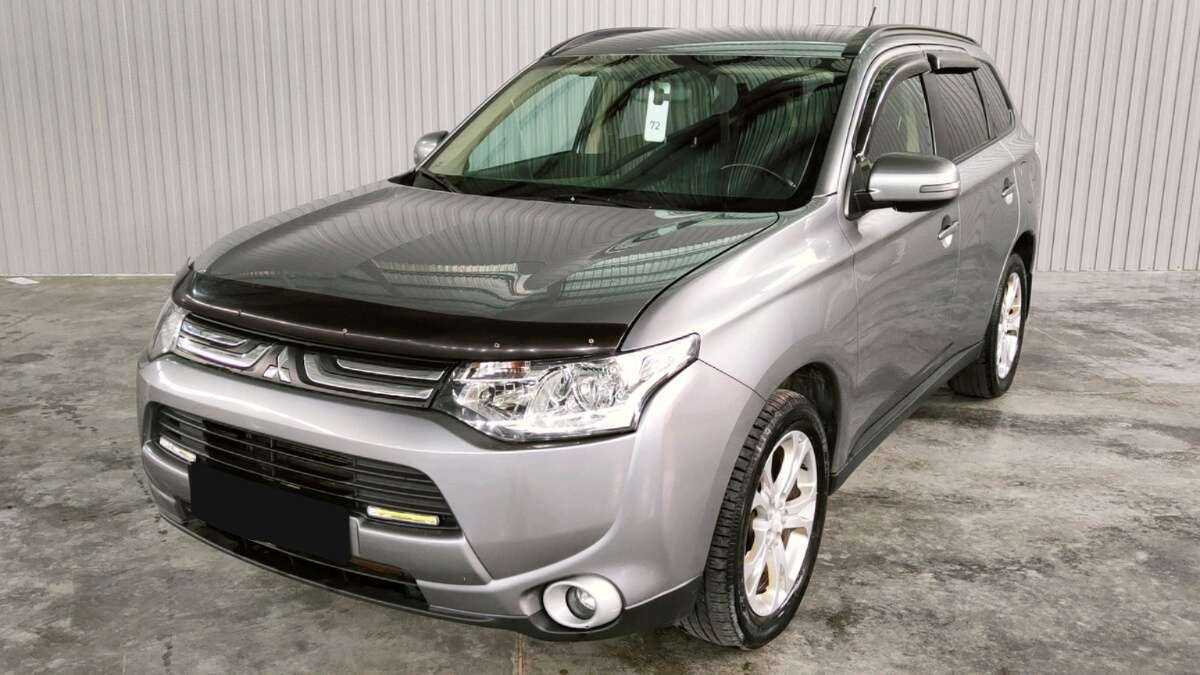 Mitsubishi Outlander, 2012