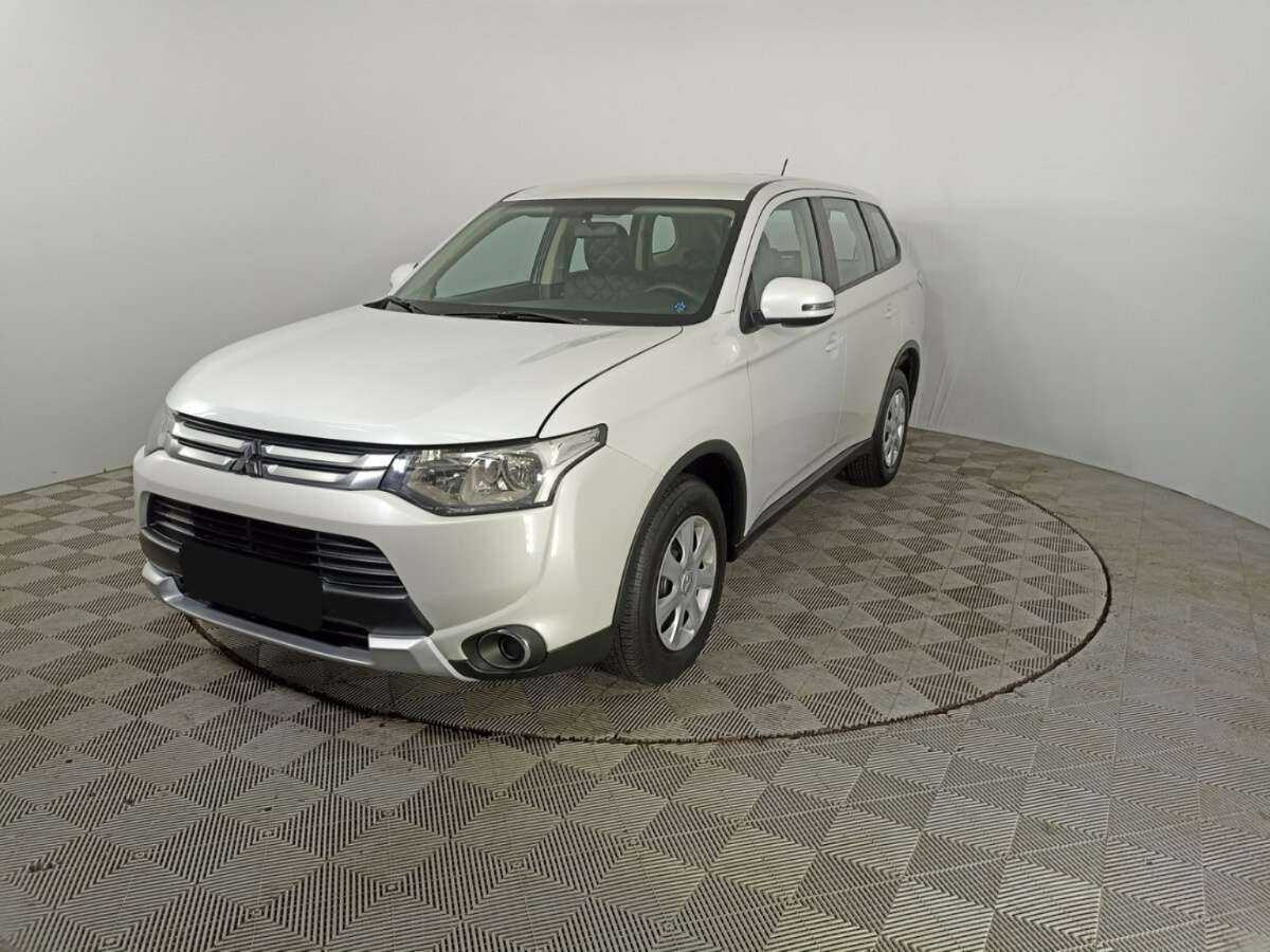 Mitsubishi Outlander, 2014