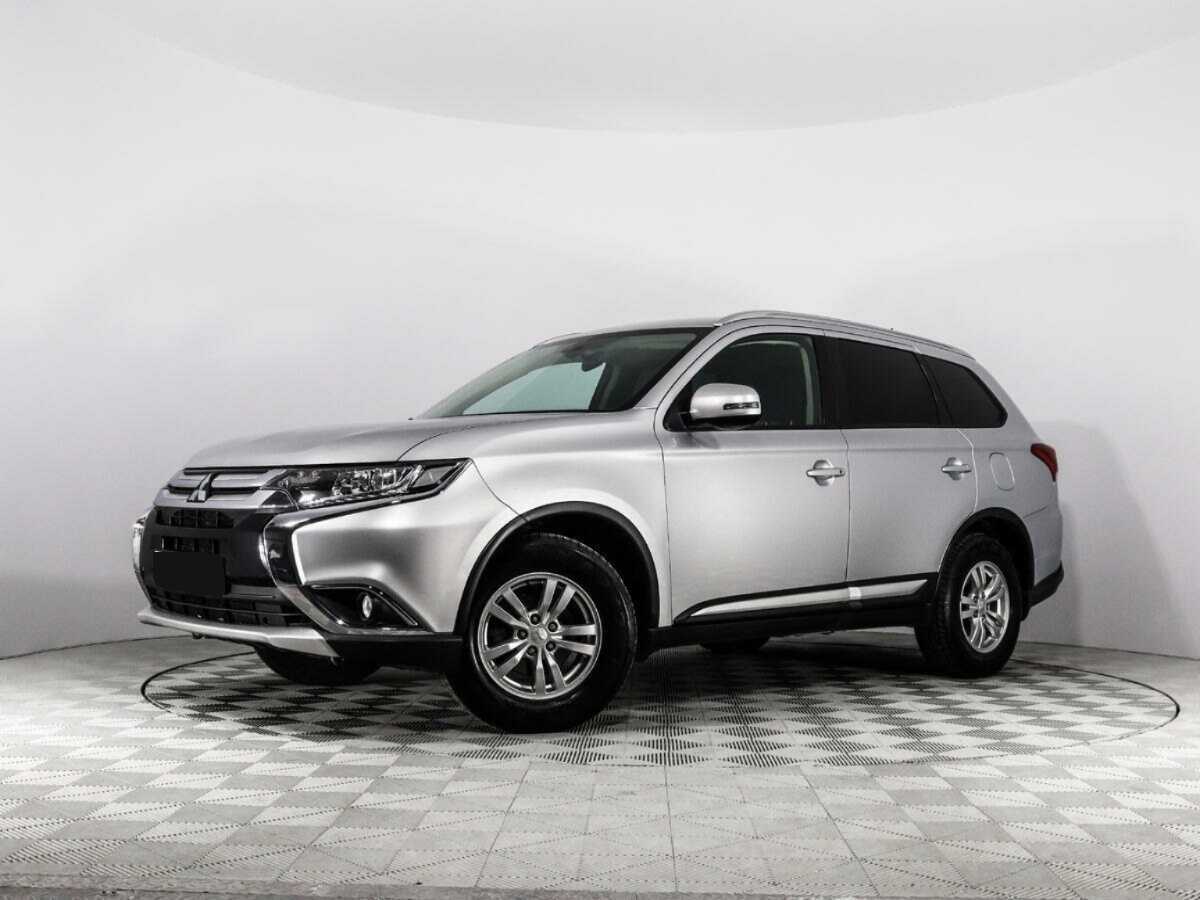 Mitsubishi Outlander, 2015